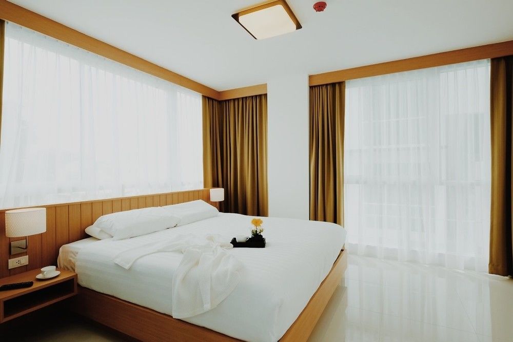 Modern Thai Suites Phuket Ngoại thất bức ảnh