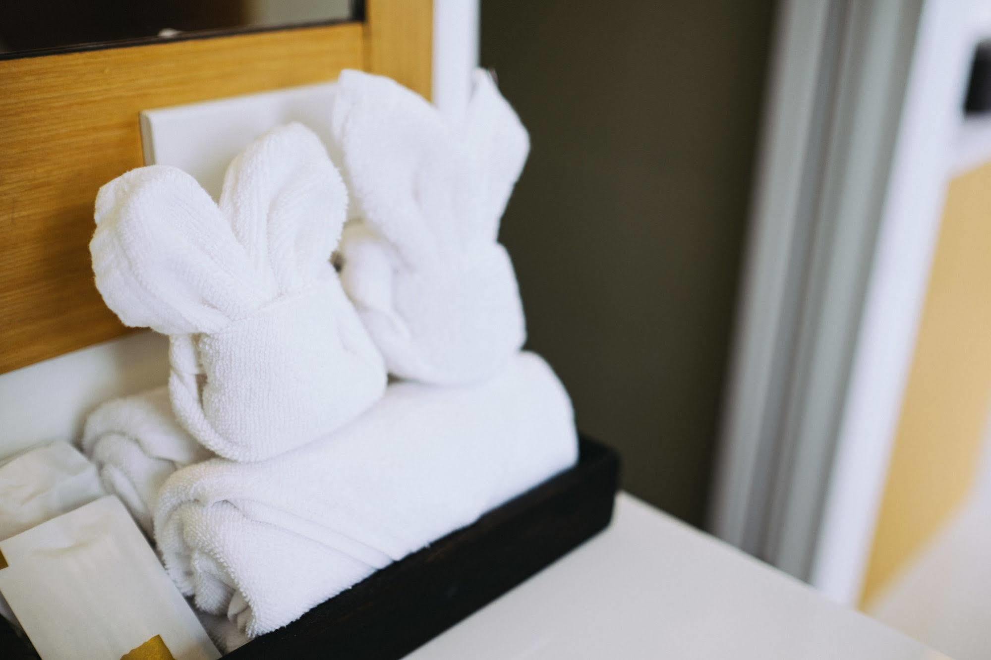 Modern Thai Suites Phuket Ngoại thất bức ảnh