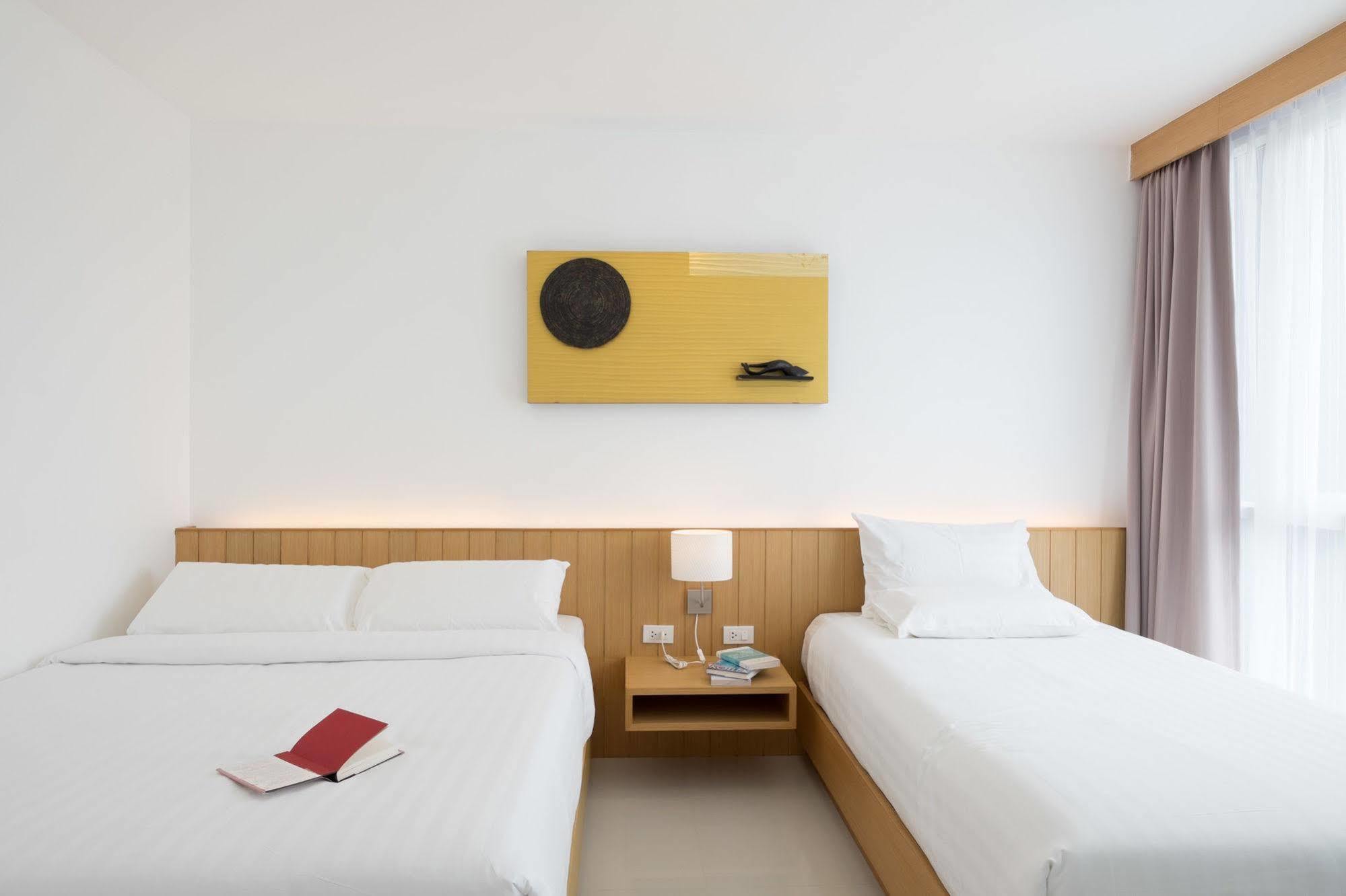 Modern Thai Suites Phuket Ngoại thất bức ảnh