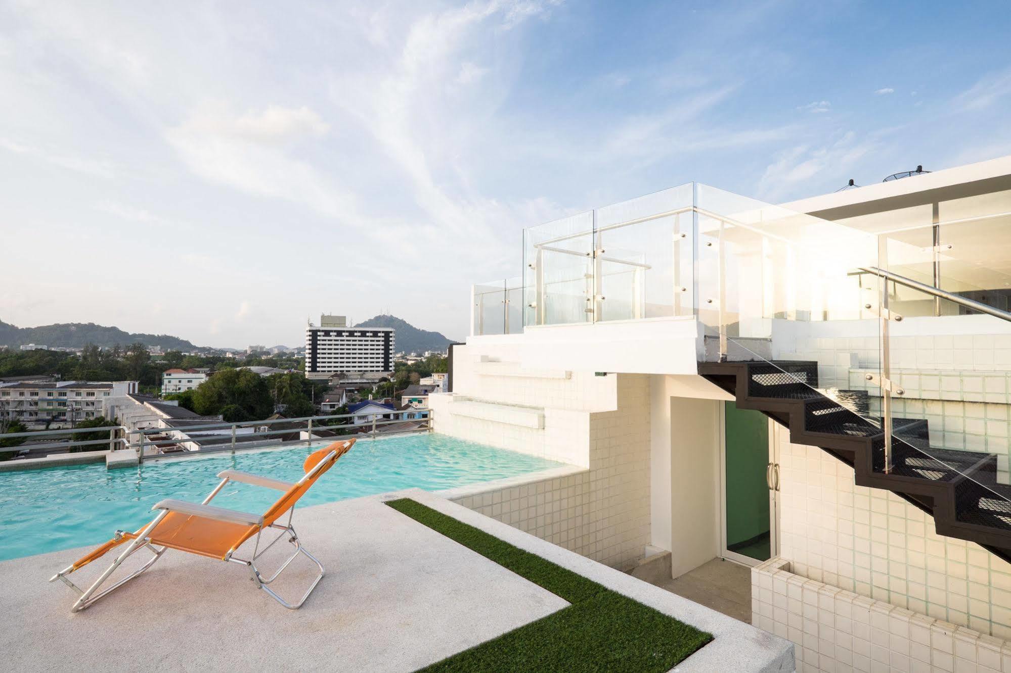 Modern Thai Suites Phuket Ngoại thất bức ảnh