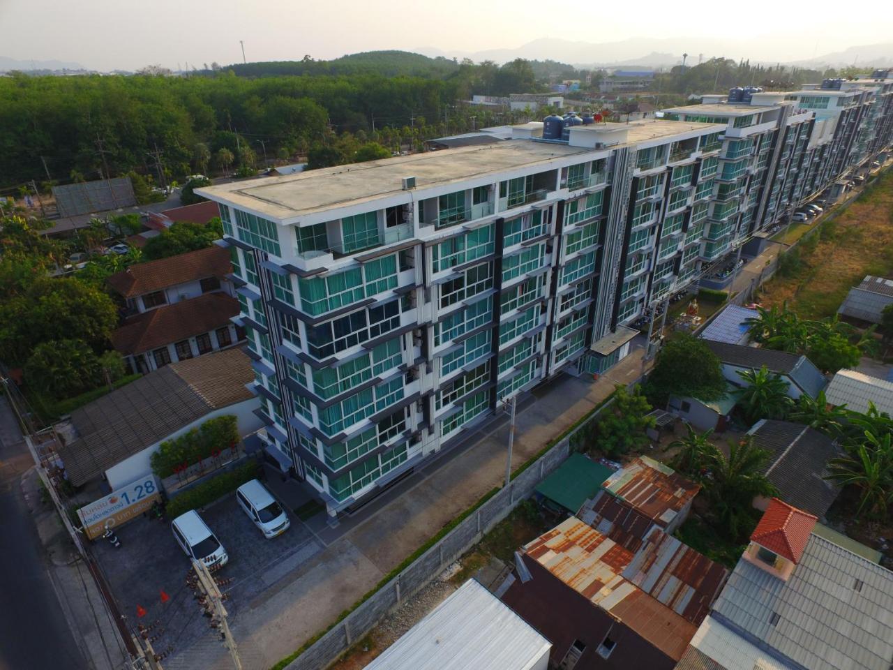 Modern Thai Suites Phuket Ngoại thất bức ảnh